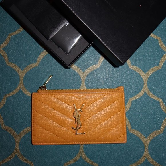 Saint Laurent Monogram Fragments Zip Card Holder Matelasse Chevron Leather - Picture 2 of 7